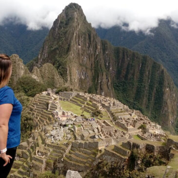 Moi au Machu Picchu - Anaïs Le Merdi couturière d'accessoires couture zéro déchet inspirées de voyages pour Le Monde d'Anaïs.